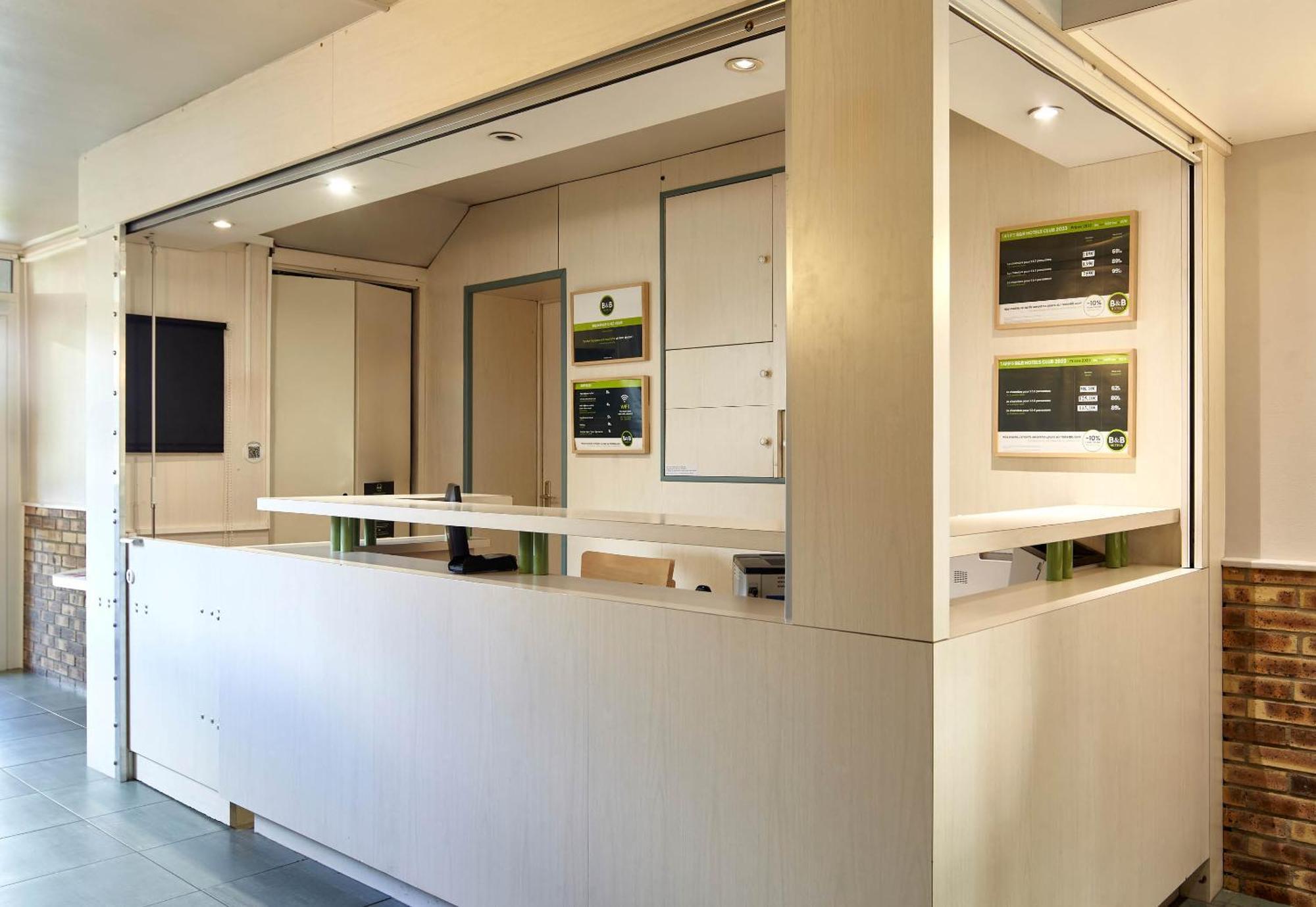 B&B Hotel Saclay Eksteriør billede