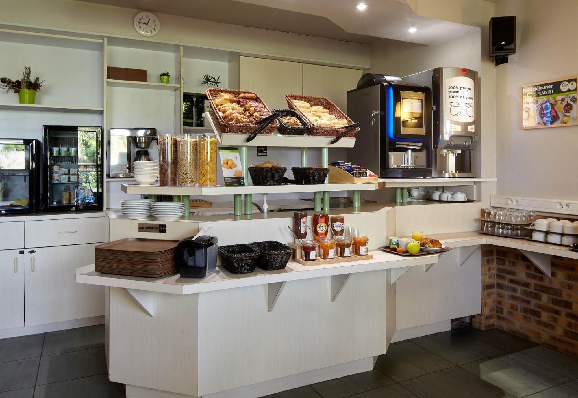 B&B Hotel Saclay Eksteriør billede