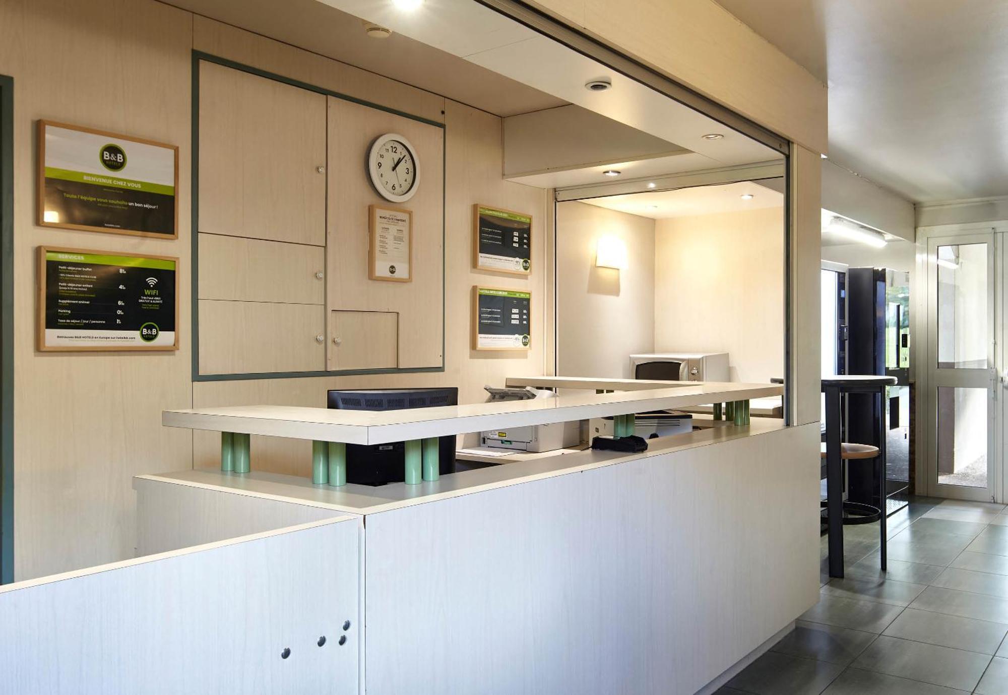B&B Hotel Saclay Eksteriør billede
