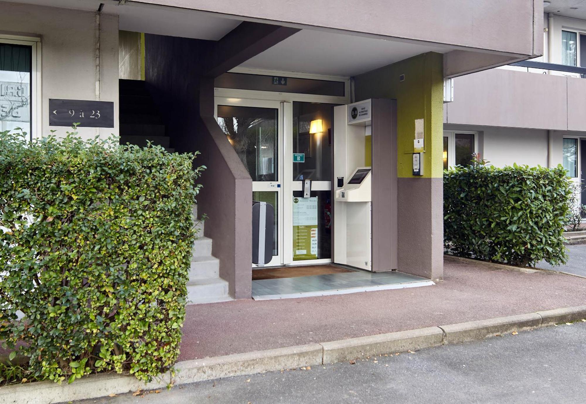 B&B Hotel Saclay Eksteriør billede